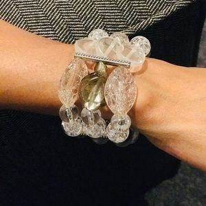 New York & Company white and gray beaded bracelet